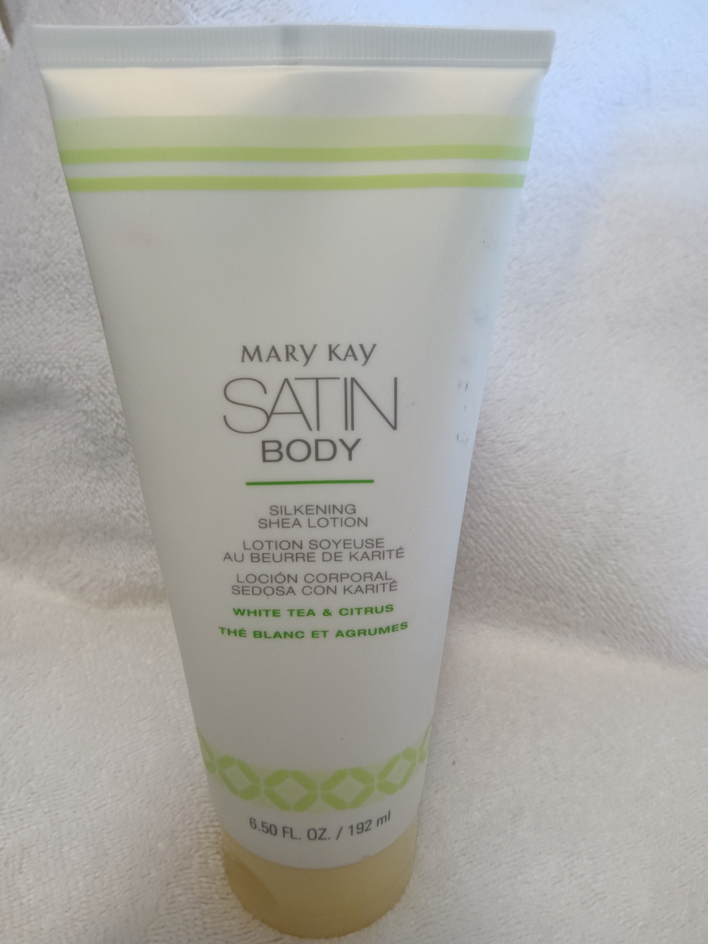 Mary Kay Satin Body Silkening Shea Lotion - White Tea & Citrus